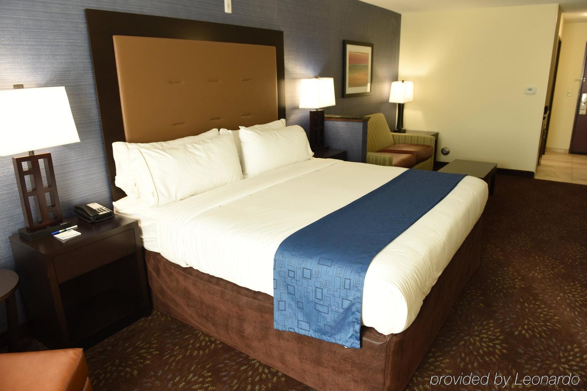 Holiday Inn Express & Suites Fort Dodge By Ihg Extérieur photo