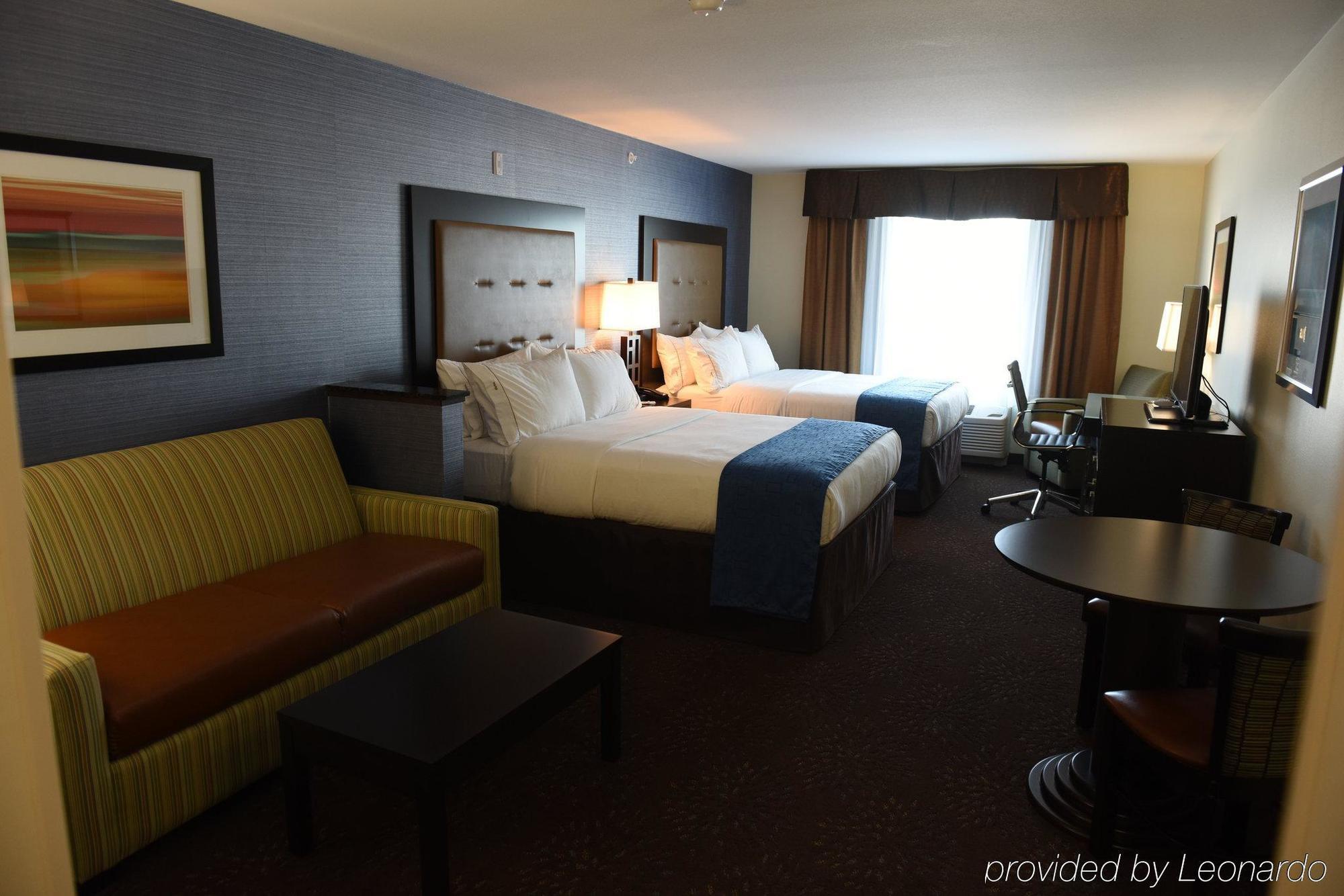 Holiday Inn Express & Suites Fort Dodge By Ihg Extérieur photo