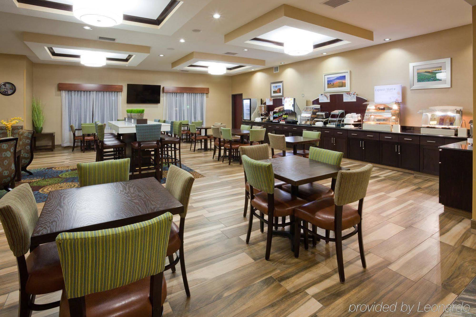 Holiday Inn Express & Suites Fort Dodge By Ihg Extérieur photo