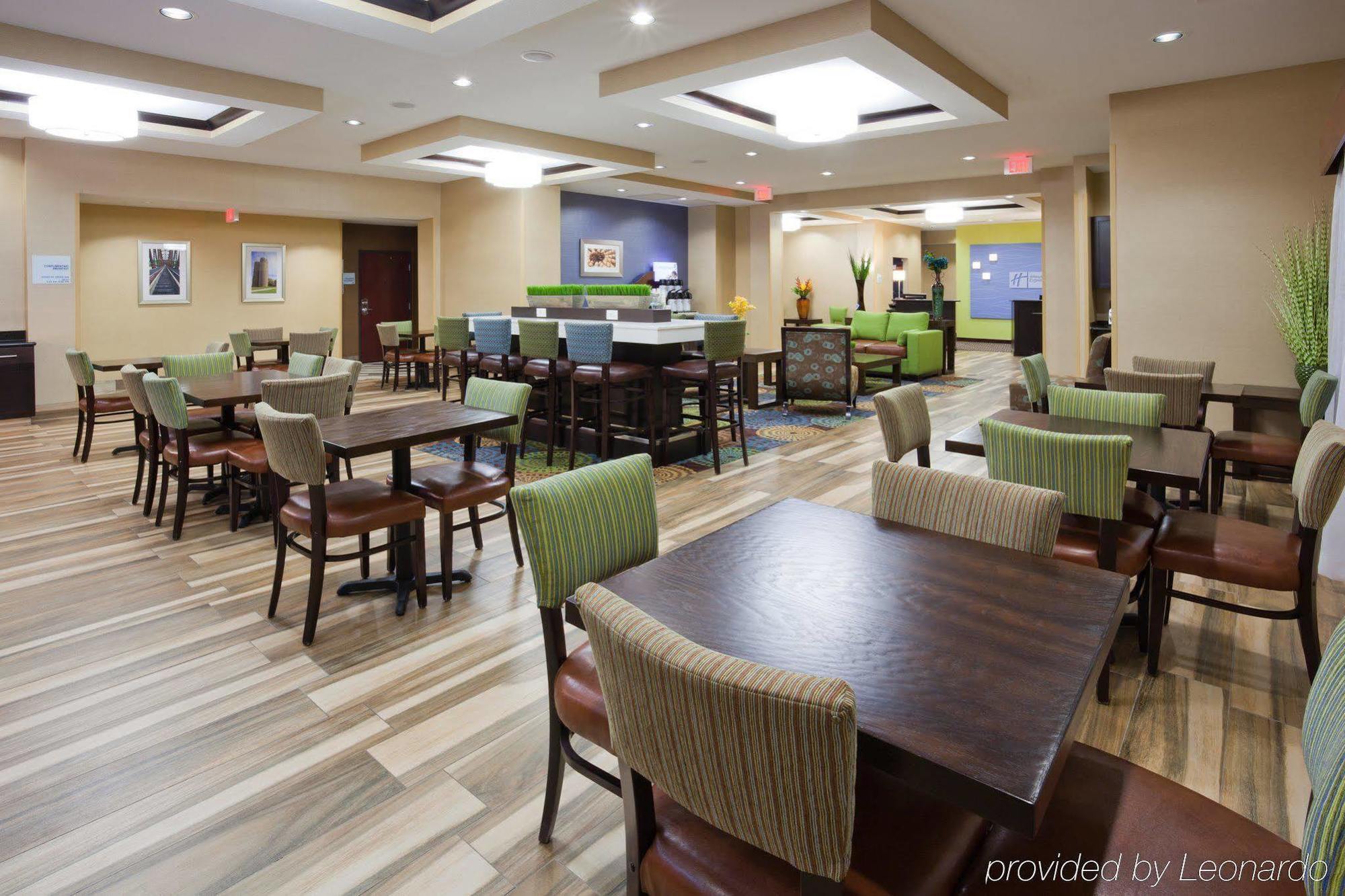 Holiday Inn Express & Suites Fort Dodge By Ihg Extérieur photo