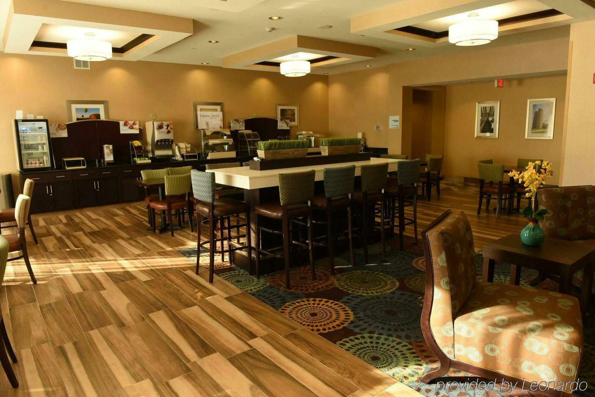 Holiday Inn Express & Suites Fort Dodge By Ihg Extérieur photo